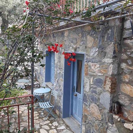 Δωμάτια Κόκκινος Πύργος Plomari Zewnętrze zdjęcie
