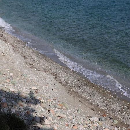 Δωμάτια Κόκκινος Πύργος Plomari Zewnętrze zdjęcie