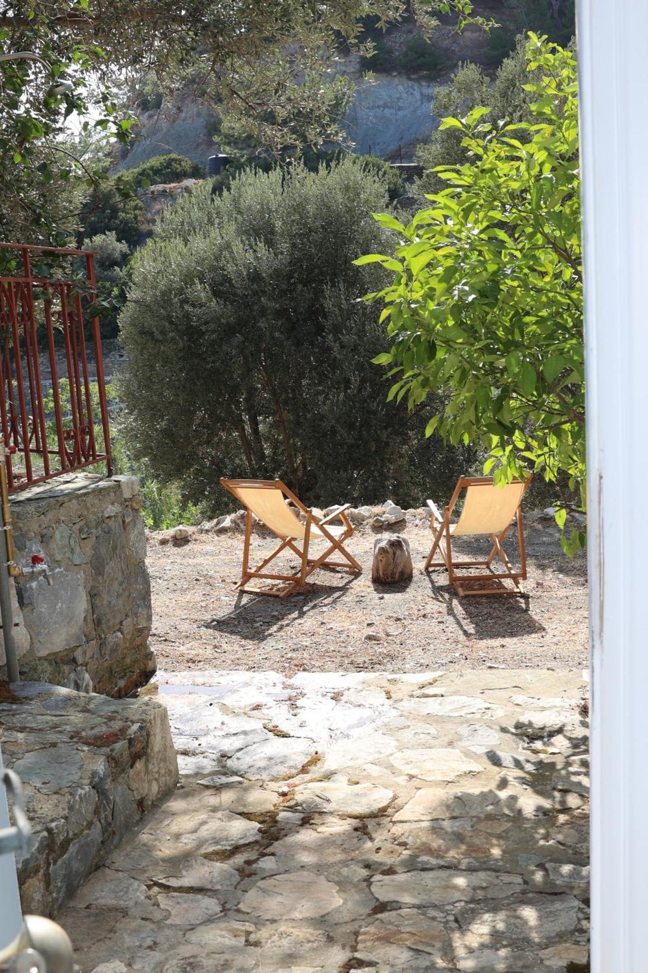 Δωμάτια Κόκκινος Πύργος Plomari Zewnętrze zdjęcie