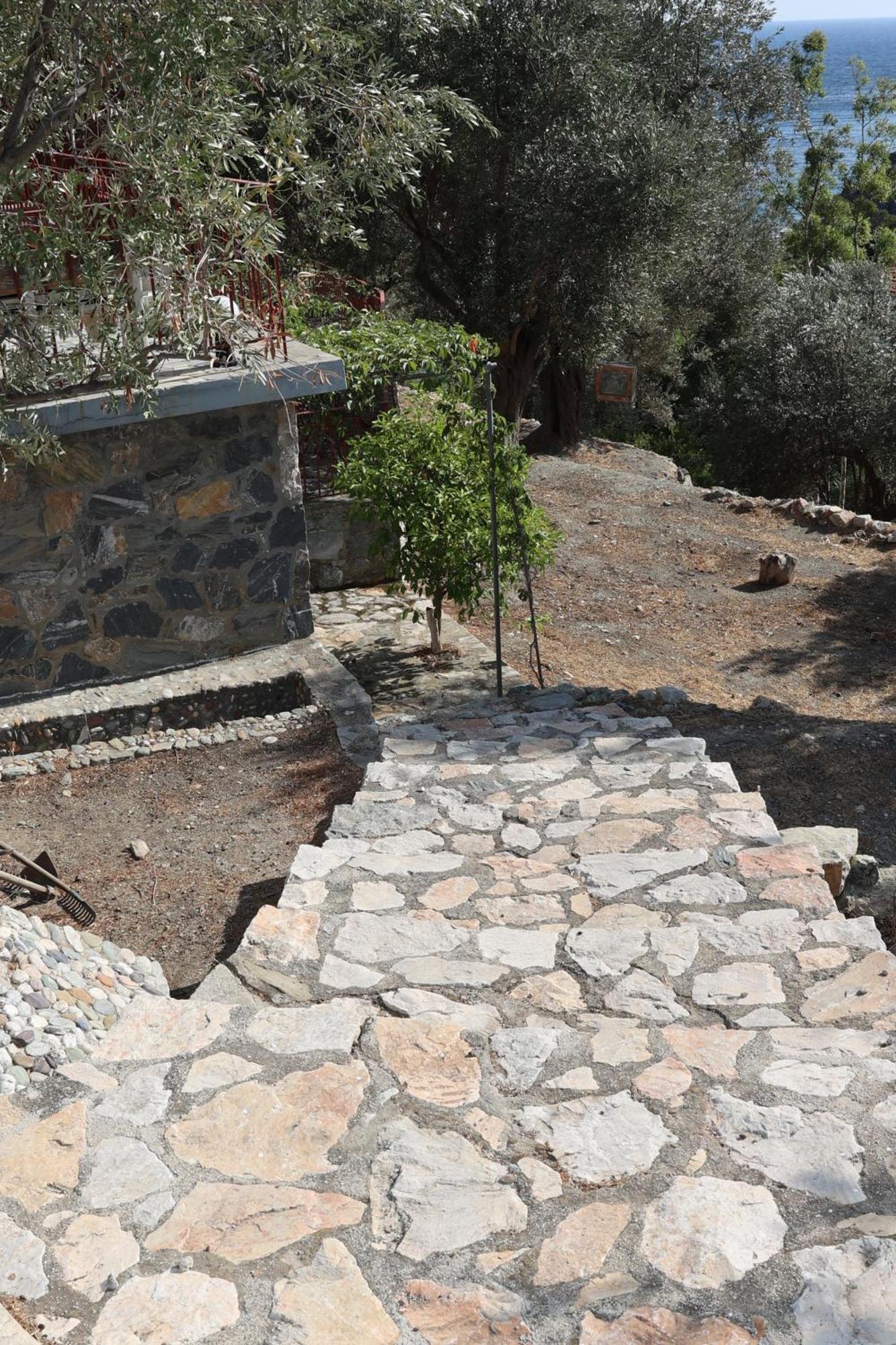 Δωμάτια Κόκκινος Πύργος Plomari Zewnętrze zdjęcie