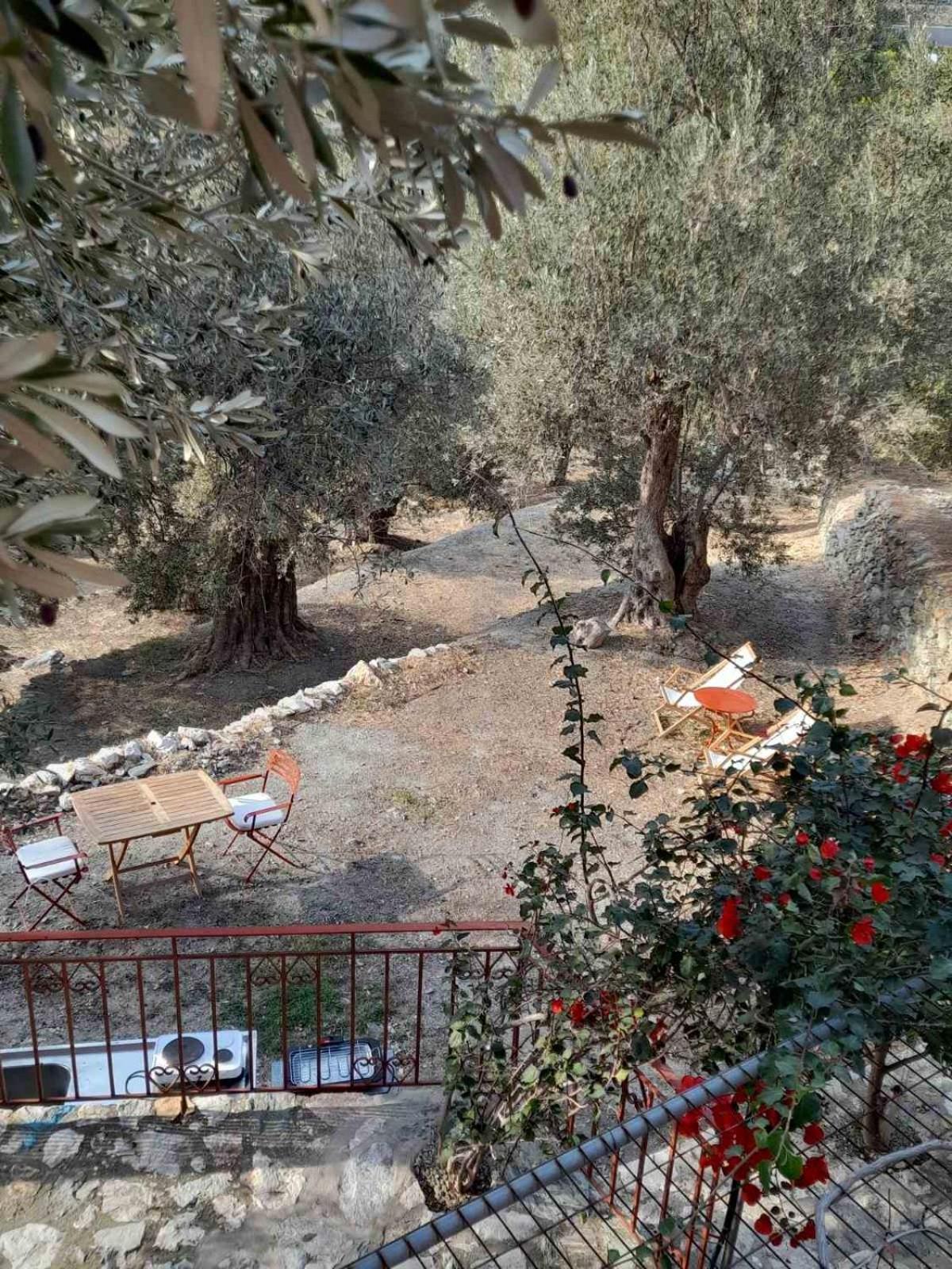 Δωμάτια Κόκκινος Πύργος Plomari Zewnętrze zdjęcie
